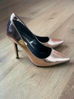 Pumps koper spiegelend met hoge hak, Kleding | Dames, Schoenen, Primark, Ophalen of Verzenden, Zo goed als nieuw, Pumps