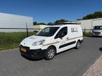 Peugeot Partner 122 1.6 e-HDI L2 XR | Airco | Trekhaak | 86., Voorwielaandrijving, Euro 5, 730 kg, 4 cilinders