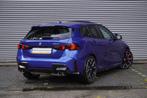BMW 1 Serie M135 xDrive M Sportpakket Pro | Glazen Panoramad, Auto's, BMW, 1998 cc, Gebruikt, 4 cilinders, Met garantie (alle)