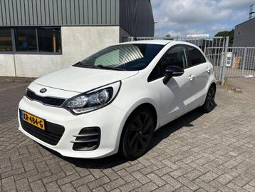 Kia RIO 1.2 CVVT ExecutiveLine Climate | Camera | PDC | NAVI beschikbaar voor biedingen