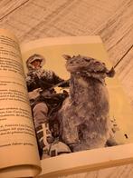 ‘80s Star Wars pocketboek met veel foto’s, Ophalen of Verzenden, Zo goed als nieuw