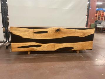 Walnoten epoxy tv-meubel beschikbaar voor biedingen
