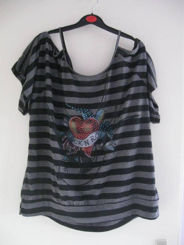 TORRID stoer apart shirt maat 3 46 XXL als nieuw, Kleding | Dames, T-shirts, Zo goed als nieuw, Maat 46/48 (XL) of groter, Korte mouw