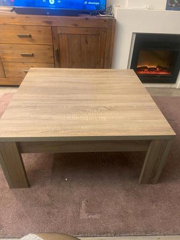 salontafel 100x100x45cm beschikbaar voor biedingen
