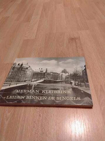 Boekje,  " leiden binnen de singels " beschikbaar voor biedingen