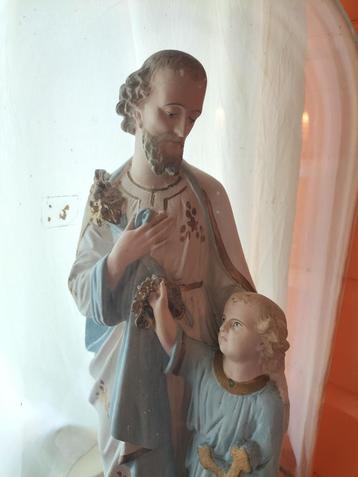 Prachtig Beeld Jozef en Kindje Jezus in Glazen Stolp beschikbaar voor biedingen