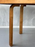 Artek eettafel 91 Alvar Aalto 1933 vintage eetkamertafel, Huis en Inrichting, Artek, Gebruikt, Jaren 30, Rond