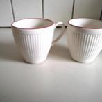 2 wedgwood windsor christmas  mokjes met eventueel schotels, Huis en Inrichting, Keuken | Servies, Ophalen of Verzenden, Zo goed als nieuw