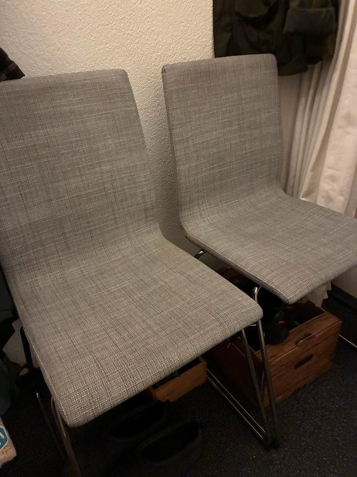 2 Volfgang Stoelen - Professioneel Gestoomd!, Huis en Inrichting, Stoelen, Zo goed als nieuw, Twee, Stof, Grijs, Ophalen of Verzenden