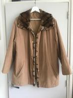 Licht bruine dames jas met bont accenten maat 42, Ophalen of Verzenden, Zo goed als nieuw, Maat 42/44 (L), Bruin