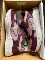 NIEUWE sneakers Sacha maat 41, Nieuw, Ophalen of Verzenden, Sneakers of Gympen, Rood
