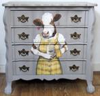 Grijze ladekast “Koe”, buikkastje, brocante, vintage, Huis en Inrichting, Verzenden, 50 tot 100 cm, Zo goed als nieuw, 3 of 4 laden