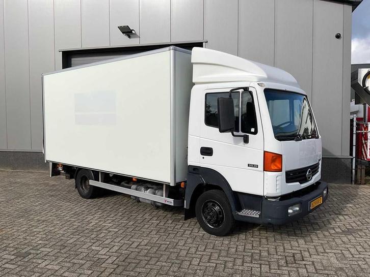 2008 Nissan Atleon 35.15 Bedrijfswagen, Auto's, Bestelauto's, Bedrijf, Nissan, Overige brandstoffen, Euro 4, Handgeschakeld, Origineel Nederlands
