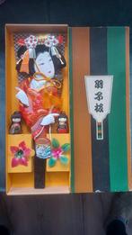 Japanse Kimono paddle Geisha in doos + geluk popjes, Antiek en Kunst, Ophalen of Verzenden