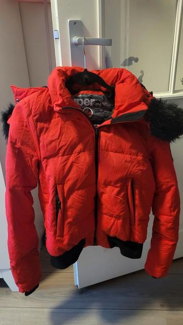 Super dry winterjas beschikbaar voor biedingen