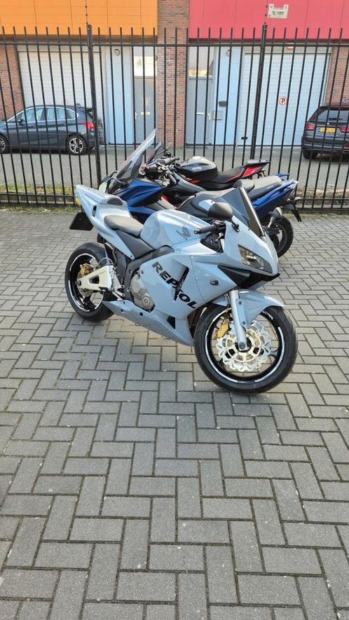 Honda CBR600RR 2003 Te Koop !!!, Motoren, Motoren | Honda, Particulier, Super Sport, meer dan 35 kW, 4 cilinders, Minimaal motorrijbewijs A2
