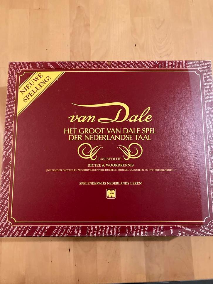 Van Dale Taalspel - Compleet & Nette Staat!, Hobby en Vrije tijd, Gezelschapsspellen | Bordspellen, Zo goed als nieuw, Drie of vier spelers