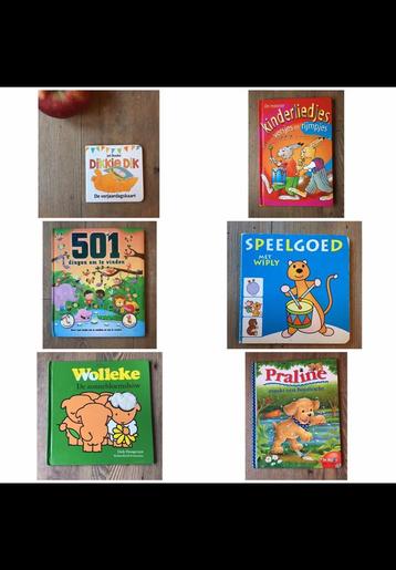 6 Verschillende boekjes : Wiply, Dikkie Dik, kinderliedjes. beschikbaar voor biedingen