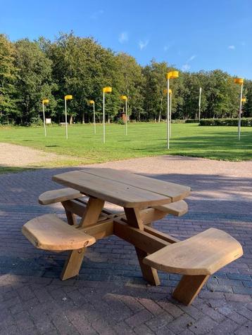 Ronde douglas picknicktafel picknickbank