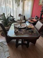 een antieke eettafel en kast met glazen deuren, Ophalen of Verzenden