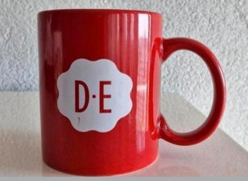 Rode Beker Douwe Egberts beschikbaar voor biedingen