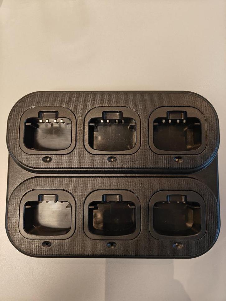 TYT 6-voudig multi lader TC-3000 en UV8000D NIEUW, Telecommunicatie, Portofoons en Walkie-talkies, Nieuw, Toebehoren, Ophalen of Verzenden