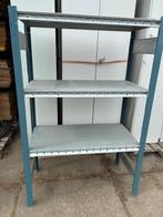 Lage metalen stelling
