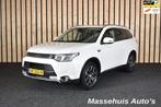 Mitsubishi Outlander 2.0 PHEV Instyle+ 4WD Leer Camera Navi, Zwart, 4 cilinders, Wit, Vierwielaandrijving