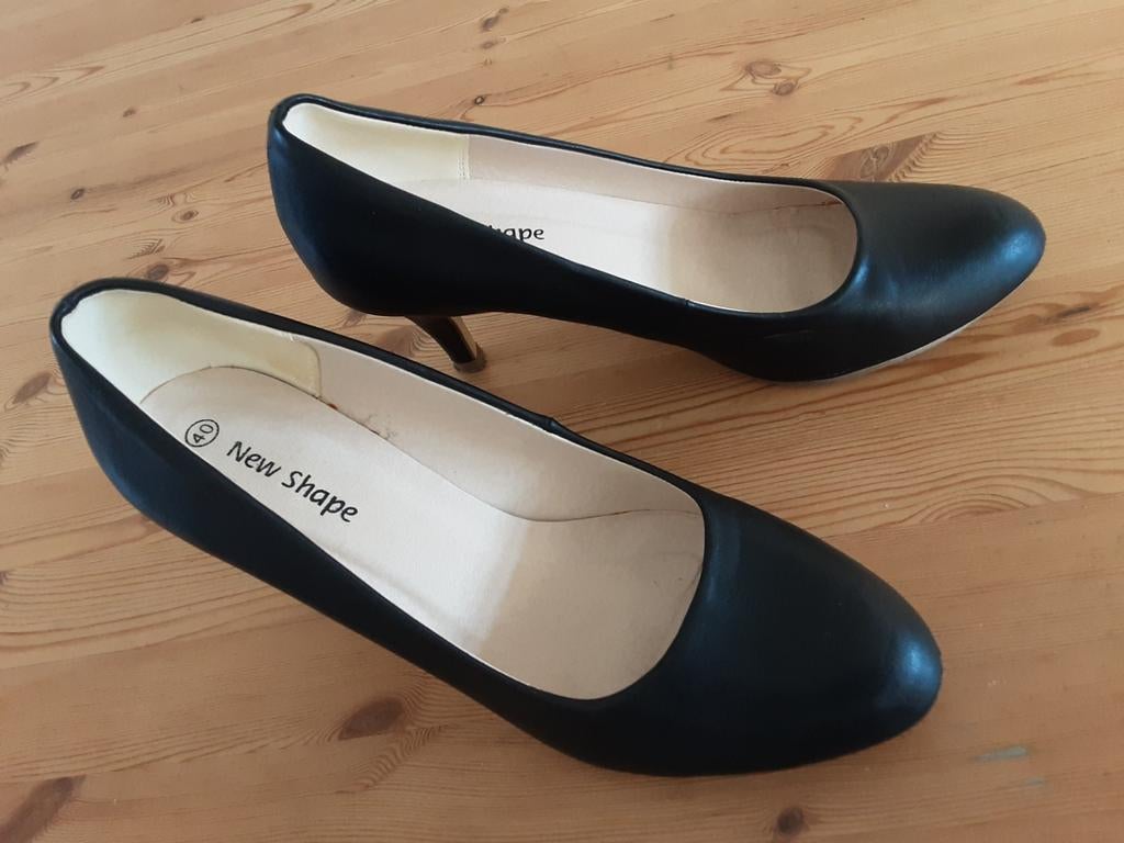 Zwarte pumps...maat 40, Pumps, Zwart, Ophalen of Verzenden, Zo goed als nieuw