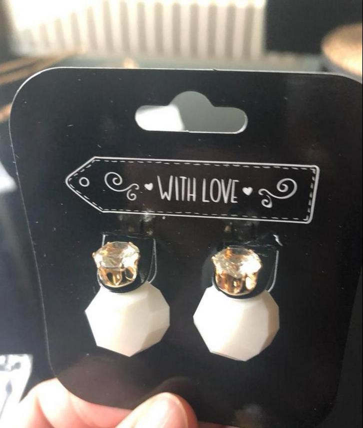 Mooie oorbellen - Nieuw!, Sieraden, Tassen en Uiterlijk, Oorbellen, Nieuw, Knopjes of Stekers, Overige materialen, Wit, Met kristal