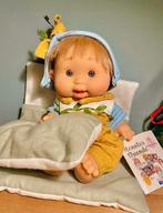 Baby pop uit onil Nenote Duende pop met slaapzak, Kinderen en Baby's, Speelgoed | Poppen, Ophalen of Verzenden, Zo goed als nieuw