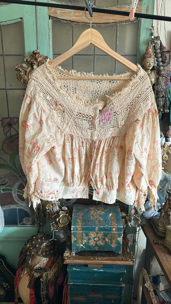 Magnolia Pearls kort jak, bloese, een maat,, Kleding | Dames, Blouses en Tunieken, Zo goed als nieuw, Ophalen of Verzenden