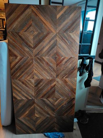 Eettafel rhombic merk woood