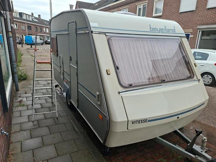 Beyerland caravan uit 1989, Caravans en Kamperen, Caravans, Particulier, Luifel, Ophalen