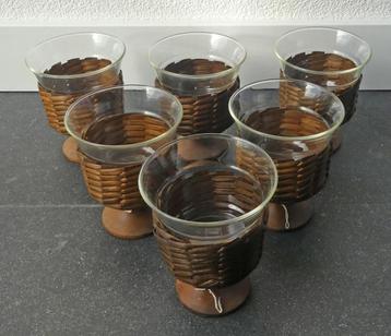Vintage theeglazen glas in houten houder retro Schott Mainz beschikbaar voor biedingen