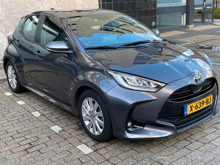 Toyota Yaris 1.5 Hybrid 116pk CVT automaat 2022 grijs, Auto's, Toyota, Particulier, Yaris, ABS, Achteruitrijcamera, Adaptive Cruise Control
