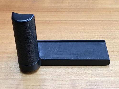 Originele Leica handgrip (nummer: 14405) in de kleur zwart, Audio, Tv en Foto, Fotocamera's Analoog, Gebruikt, Compact, Leica