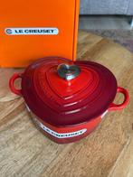 Le Creuset Gietijzeren Hartvormige Braadpan 20 cm – Cerise, Huis en Inrichting, Keuken | Potten en Pannen, Ophalen of Verzenden