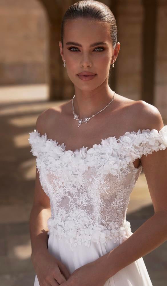 Romantische trouwjurk Direct leverbaar!, Ophalen, Zo goed als nieuw, Wit, Trouwjurk