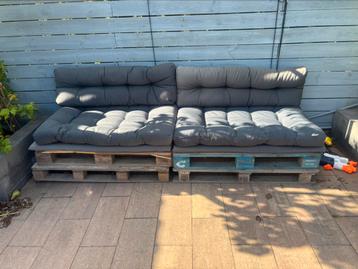 Palletbank kussens en pallets beschikbaar voor biedingen
