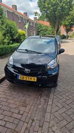 Toyota Aygo 1.0 12V Vvt-i 5DRS 2011 Zwart, Voorwielaandrijving, 4 stoelen, Origineel Nederlands, Handgeschakeld