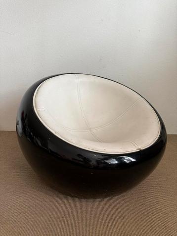Egg Pod Chair, geïnspireerd op Ball Chair van Eero Aarnio beschikbaar voor biedingen