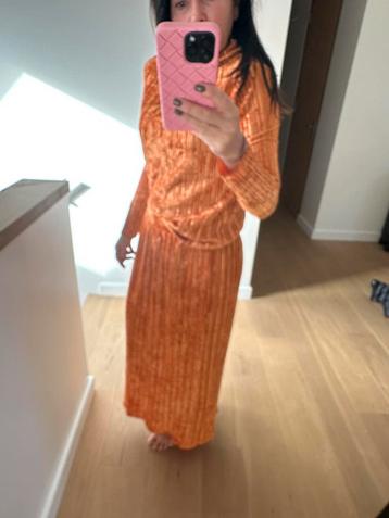 Max & Co set medium is beschikbaar voor biedingen