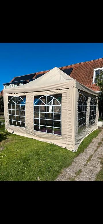 Te huur partytent 4 x 4 twee stuks beschikbaar beschikbaar voor biedingen