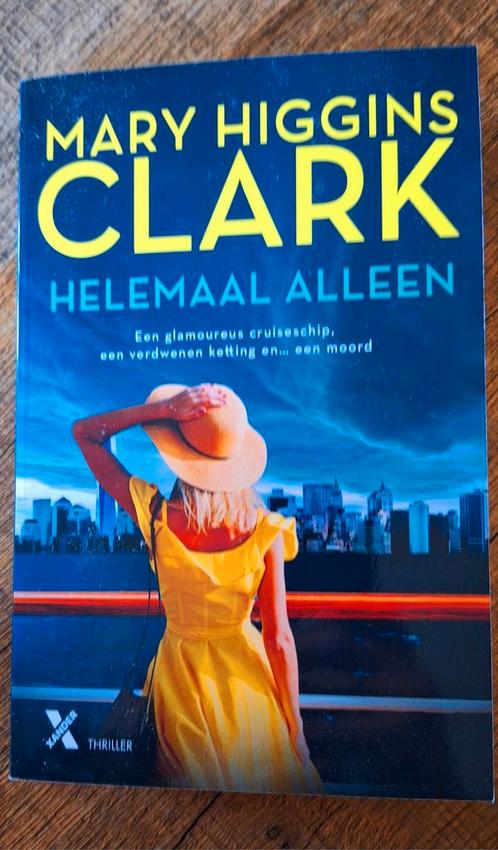 Mary Higgins Clark - Helemaal alleen, Boeken, Romans, Ophalen of Verzenden