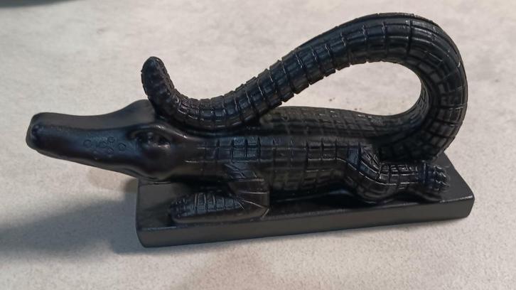 DB54 Figuurtje krokodil zwart vermoedelijk speksteen, Verzamelen, Poppetjes en Figuurtjes, Zo goed als nieuw, Verzenden