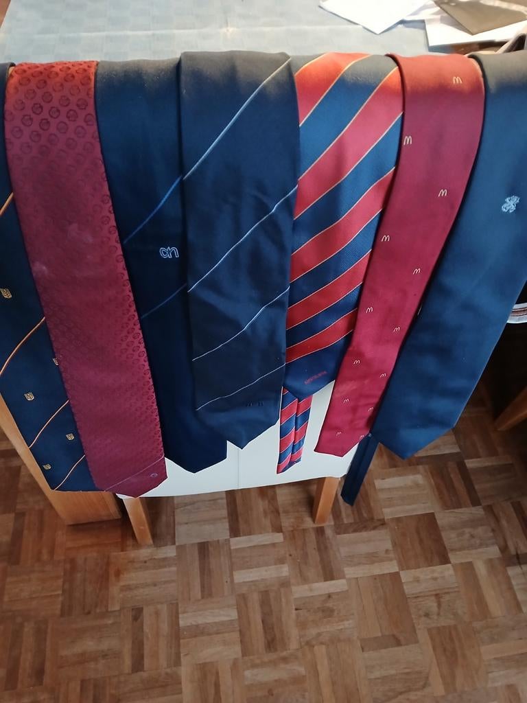 Hallo wie spaar er stropdassen, Ophalen of Verzenden, Gedragen, Onbekend