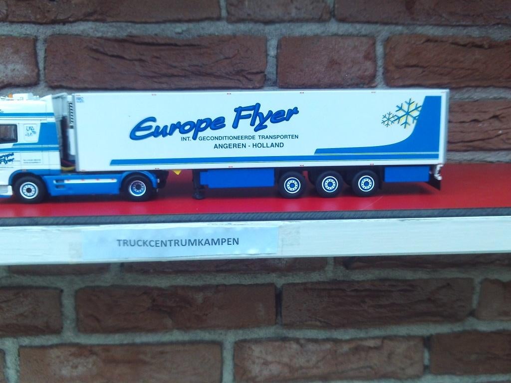 WSI  Daf  95  XF  Super  Space  Cab  van  Europe  Flyer., Ophalen of Verzenden, Nieuw, Bus of Vrachtwagen, Wsi