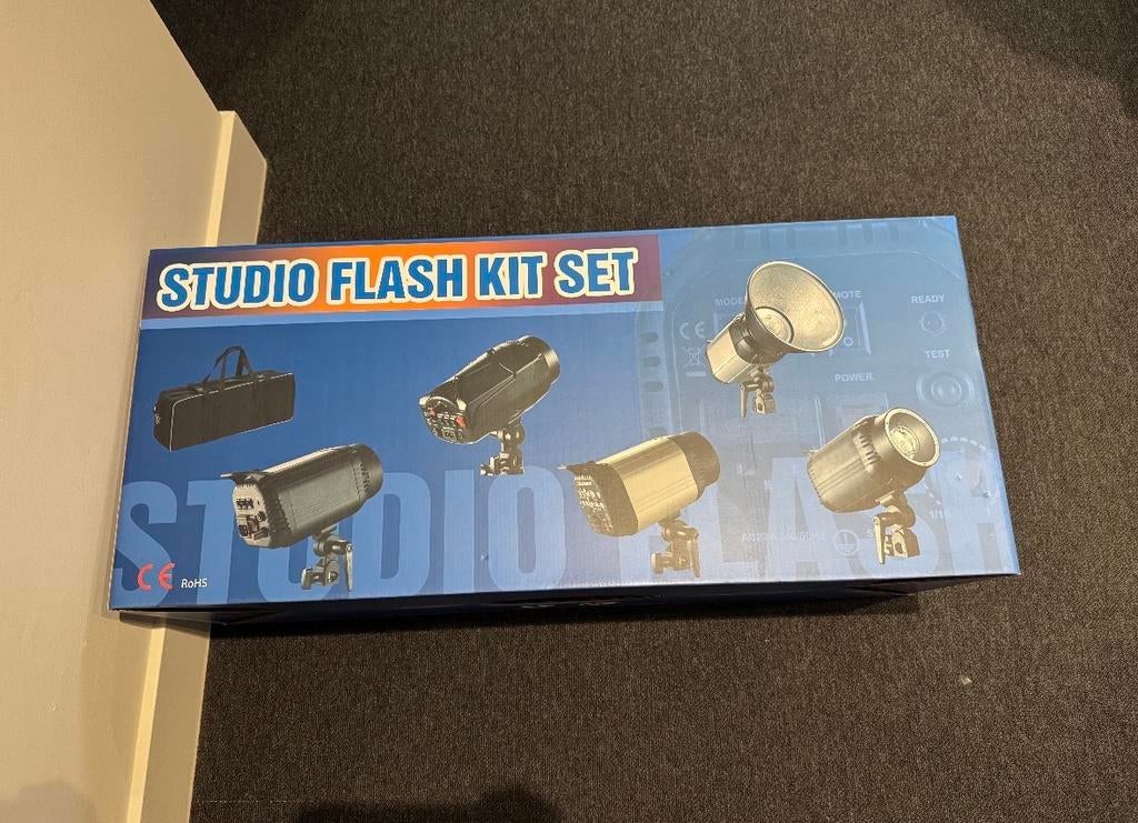 Nieuw Falcon Eyes SSK-2200D Flitsset - Complete Studioset, Ophalen of Verzenden, Gebruikt, Lamp of Flitsset