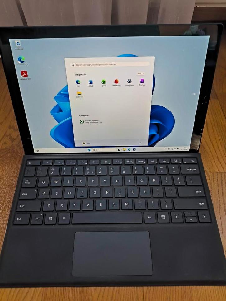 Surface Pro 6 i5, 8GB 238GB SSD, Windows 11 pro+ Office365, Computers en Software, Windows Laptops, Gebruikt, 12 inch, SSD, 2 tot 3 Ghz